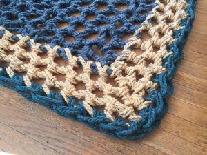 Learn how to knit a crochet rug
