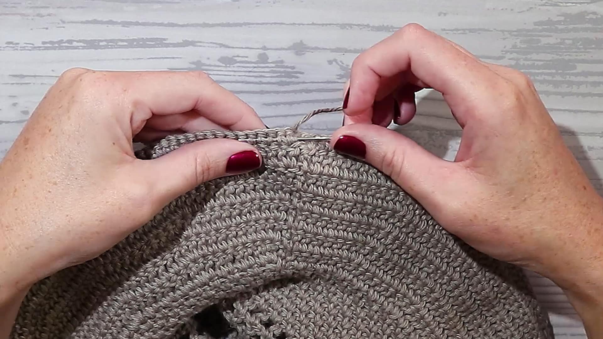 How to Fasten Off Crochet Projects with the Invisible Join Method